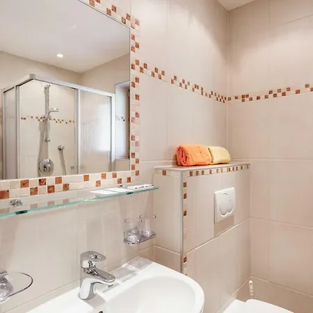 Sonnzeit Ζόλντεν